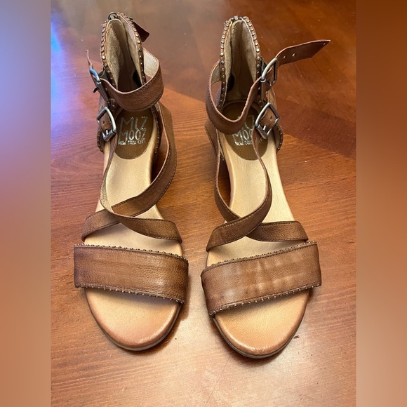 Miz Mooz NYC - Gladiator Sandals Size 41 Cosmo Brandy Brown Studded - Picture 1 of 8